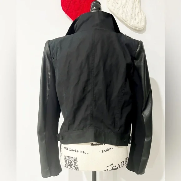 BCBGMAXAZRIA JACKET - Picture 5 of 8